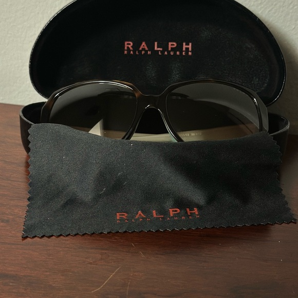Preloved Ralph Lauren 5138 Sunglasses – Tortoise with Teal Trim main image 9